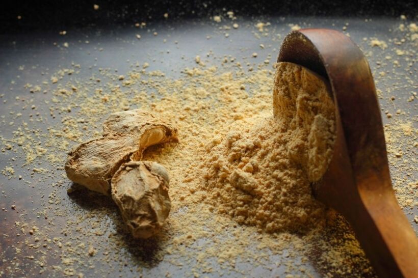 Dried Ginger And Ground Ginger, Close Up Downloader.la 613F620A429Ed